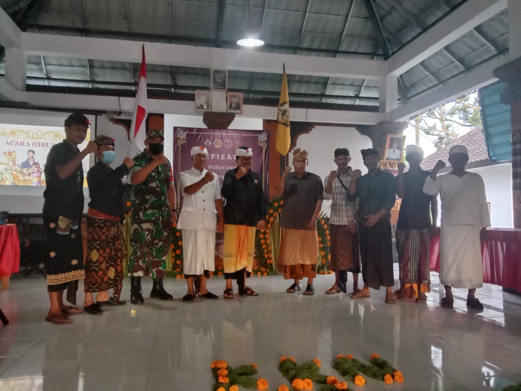 Perpisahan Mahasiswa KKN Universitas Hindu Negeri Angkatan ll Kelompok 25 Desa Jehem